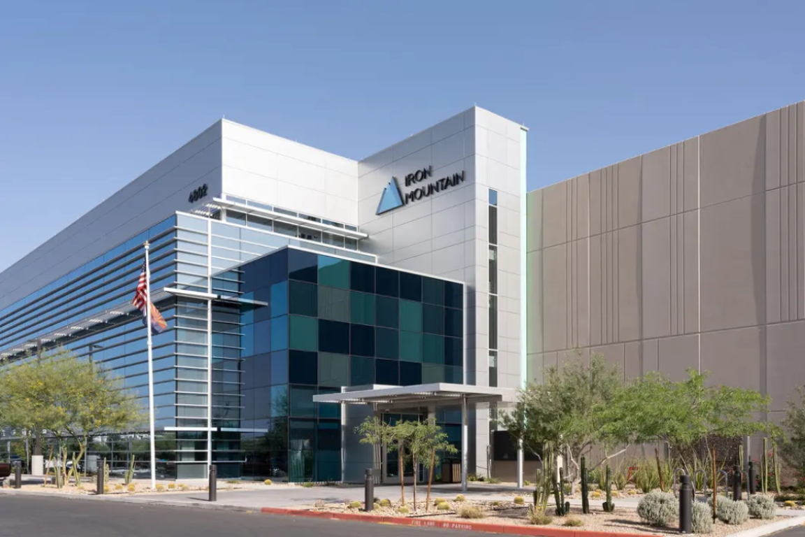 Customizable Colocation Solutions, Iron Mountain Data Centers (Phoenix ...